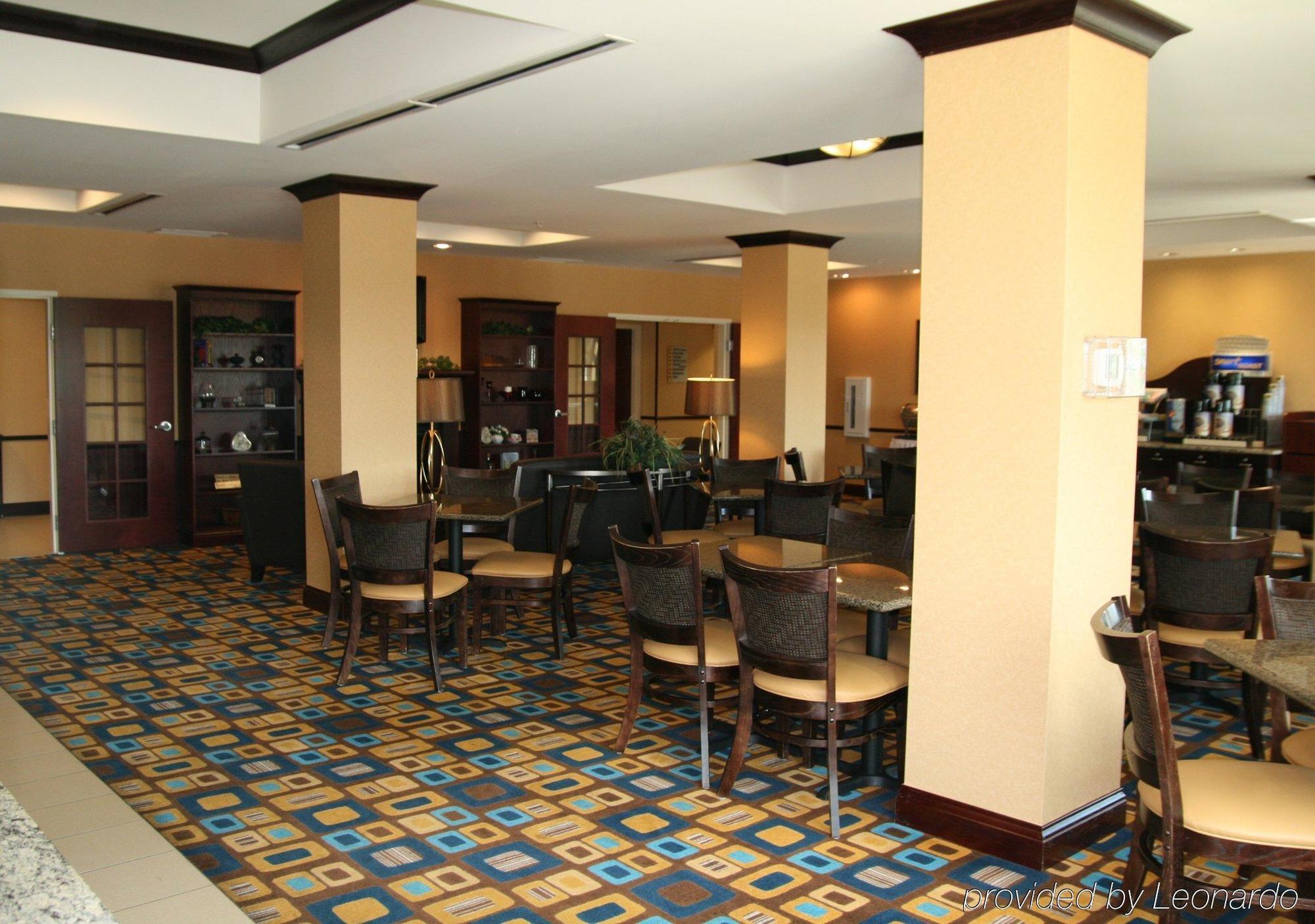Holiday Inn Express & Suites Youngstown West I 80, An Ihg Hotel Luaran gambar
