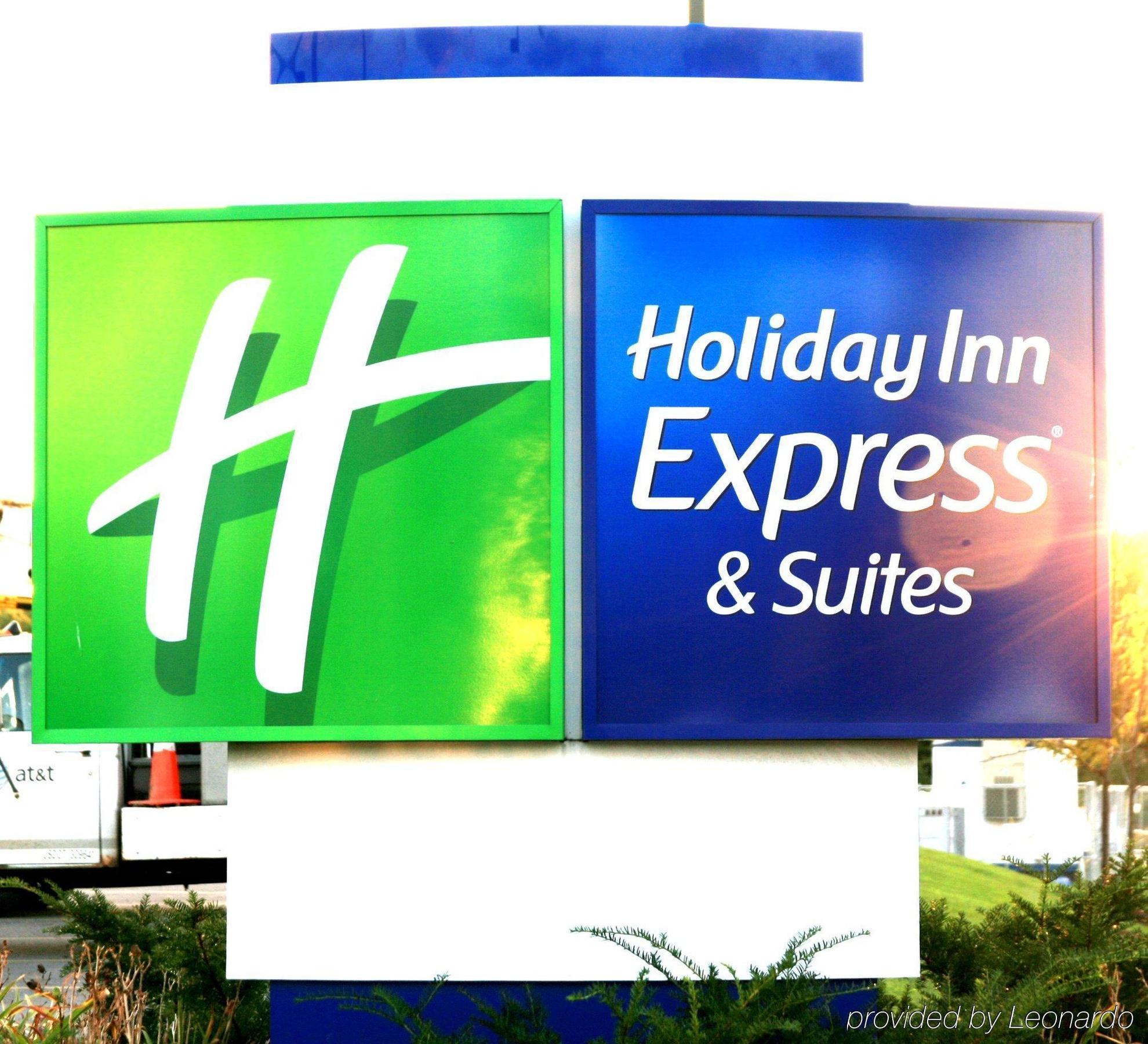 Holiday Inn Express & Suites Youngstown West I 80, An Ihg Hotel Luaran gambar