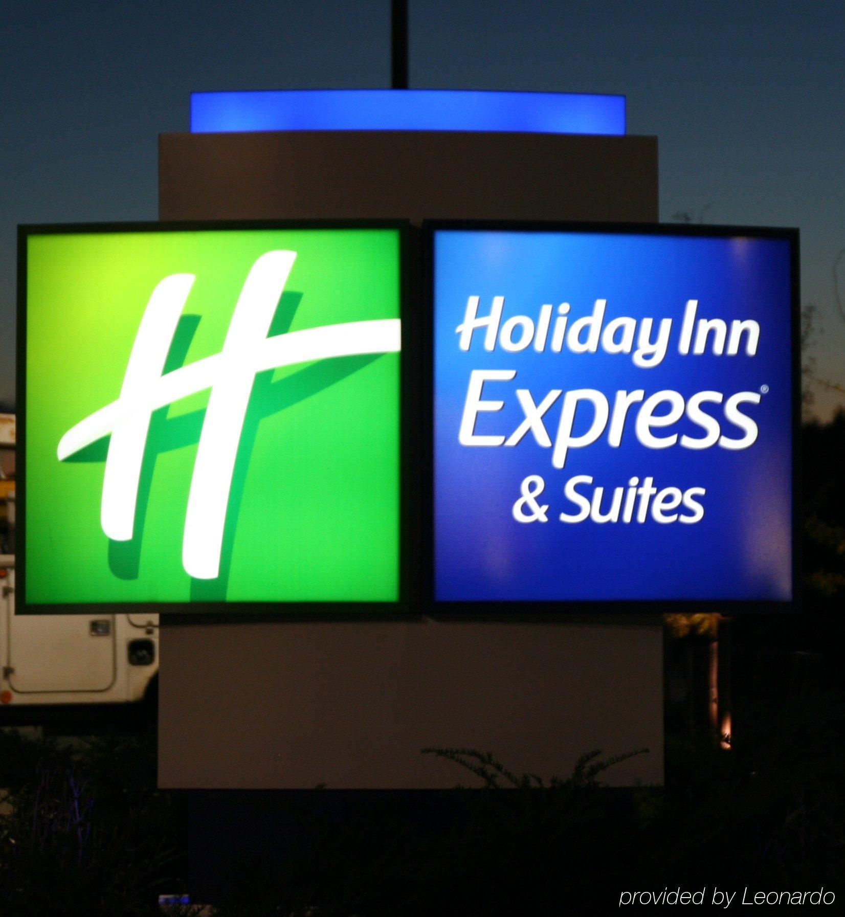 Holiday Inn Express & Suites Youngstown West I 80, An Ihg Hotel Luaran gambar