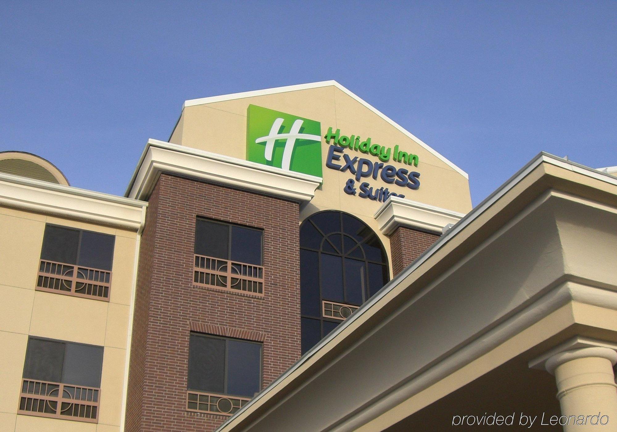 Holiday Inn Express & Suites Youngstown West I 80, An Ihg Hotel Luaran gambar