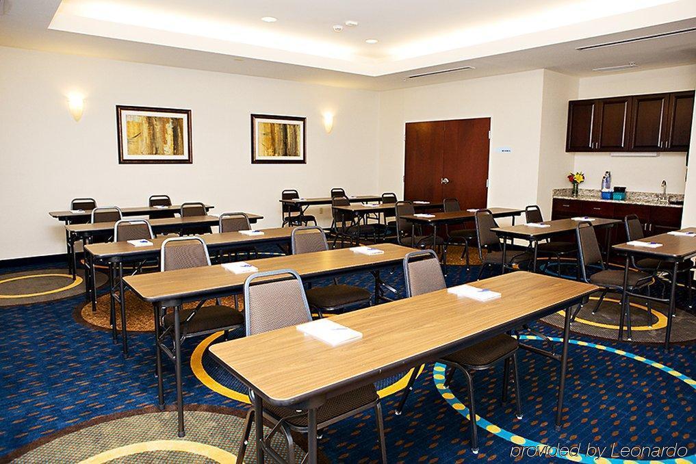Holiday Inn Express & Suites Youngstown West I 80, An Ihg Hotel Kemudahan gambar